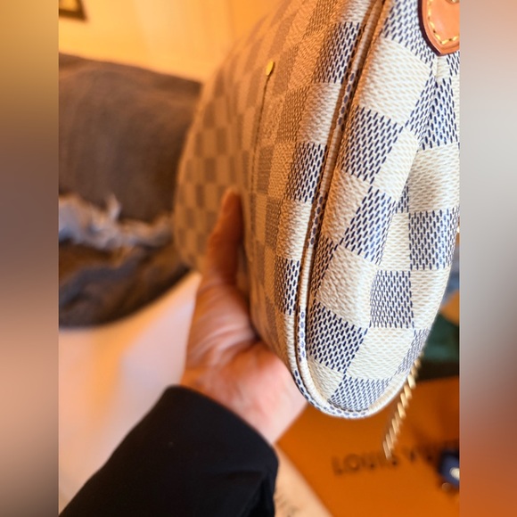 Louis Vuitton Damier Azur Favorite MM - Picture 8 of 16